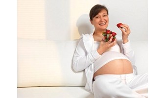 Những vấn đề răng miệng cần chú ý ở phụ nữ mang thai